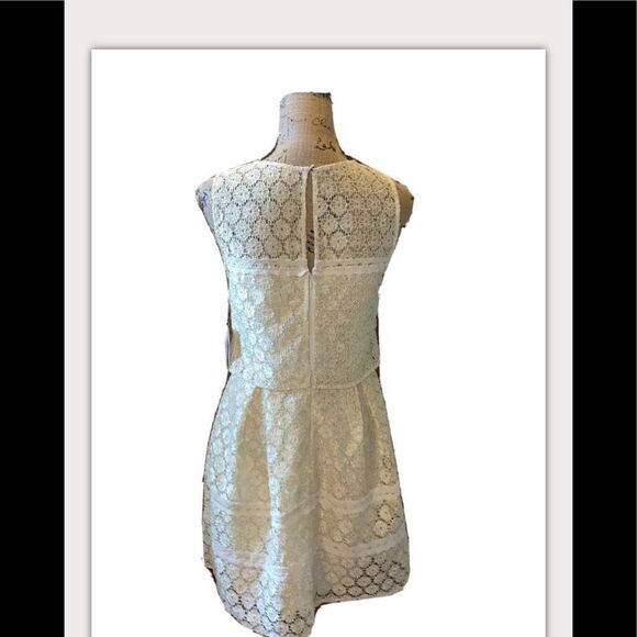 NWT Jessica Simpson lace dress size 4 - Picture 3 of 6